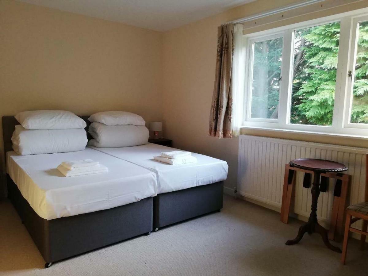 Robinhill Garden Hotell Forres Exteriör bild